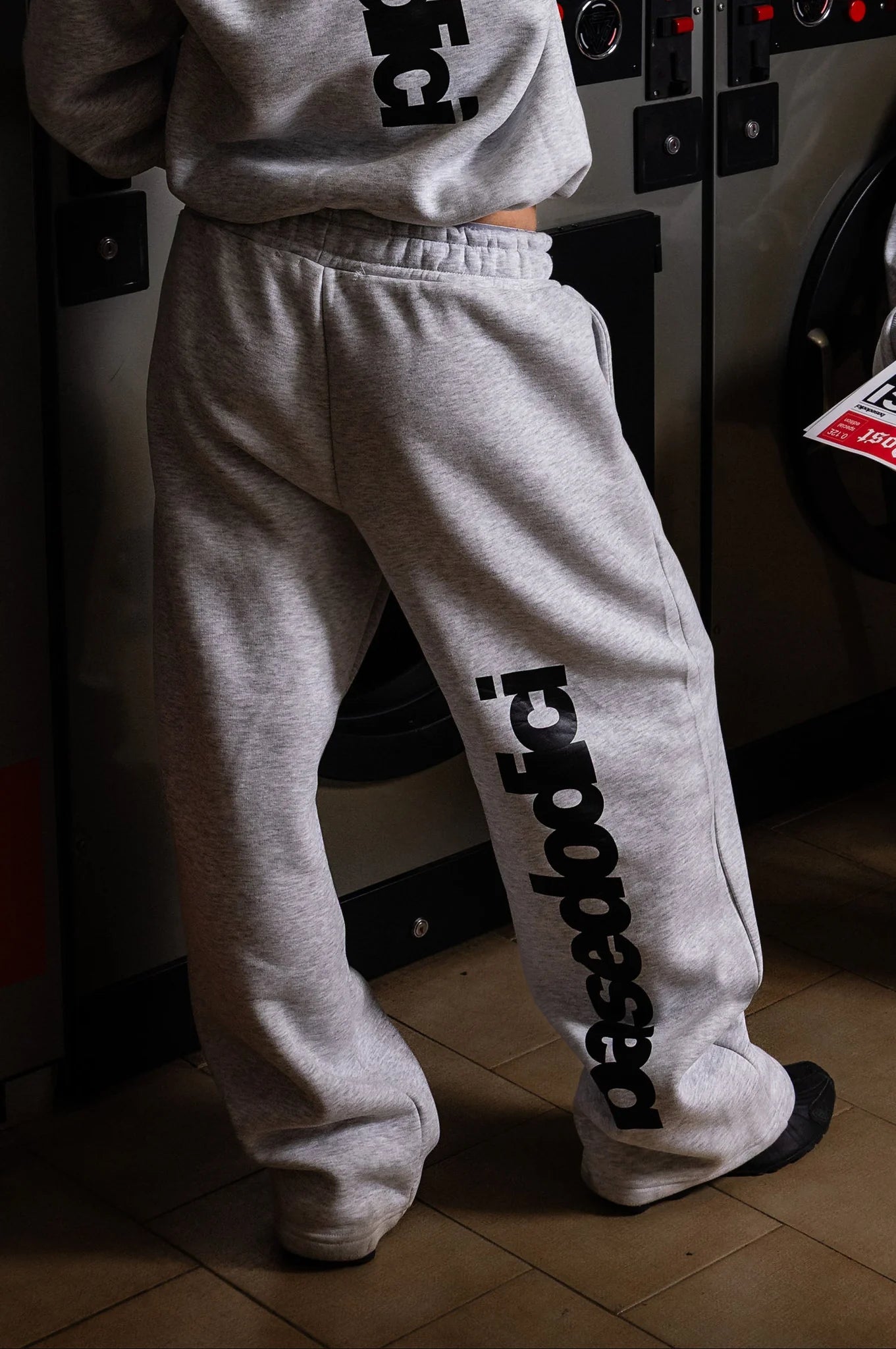 Fleece Pants "COMFY" Vertical Logo AshGrey/Black
